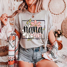 Load image into Gallery viewer, Flowers (Mama,Nana,Aunt,Gigi,Grandma,Mimi,Mom)
